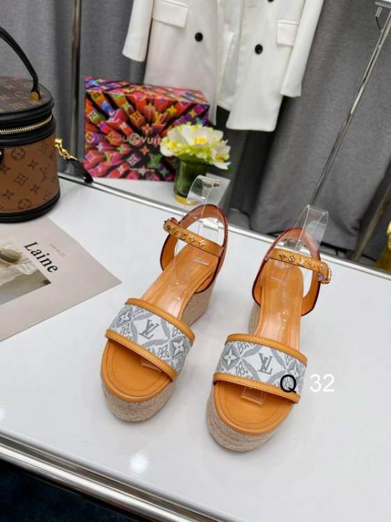 Picture of Louis Vuitton Shoes _SKULVsz35-40YY0411412539